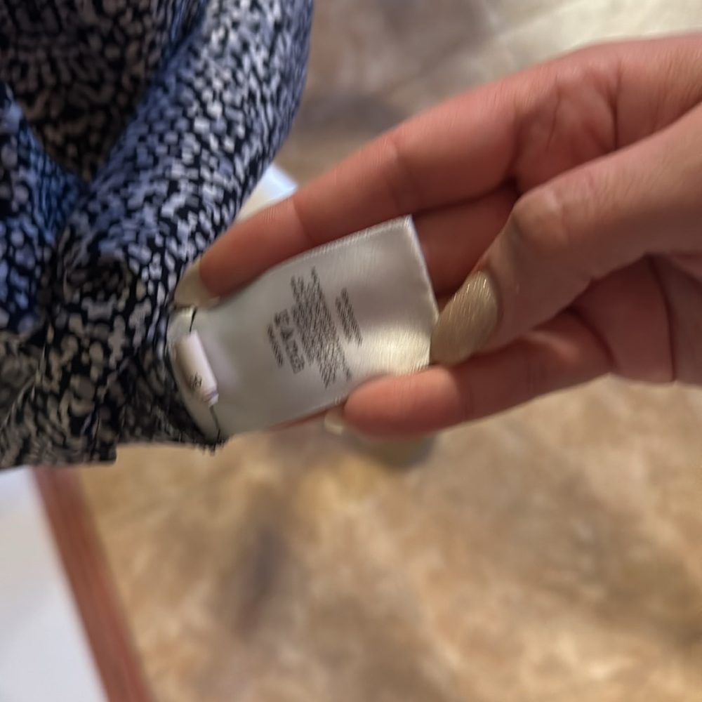 Express Patterned Blouse - Picture 8 of 8